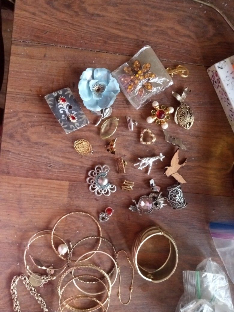 Lot of Jewelry