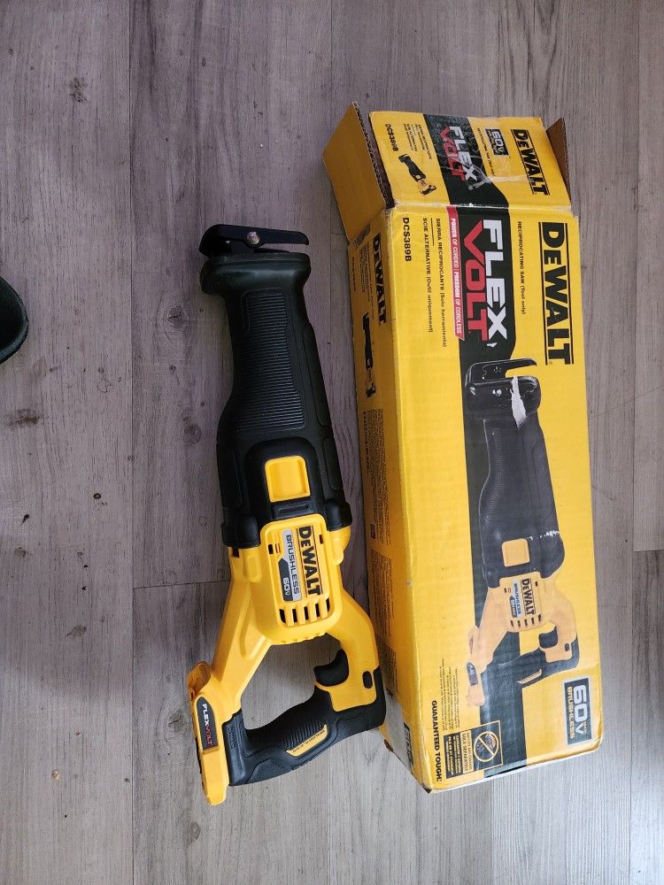 60v Flexvolt Sawsall New In Box $200