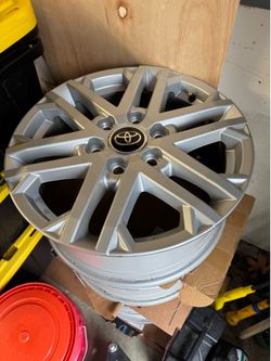 2024 Toyota  tundra rims. 18 inch