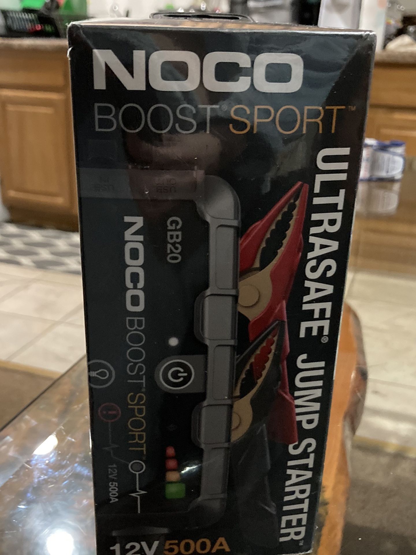 NOCO GB20 Portable Jump Starter