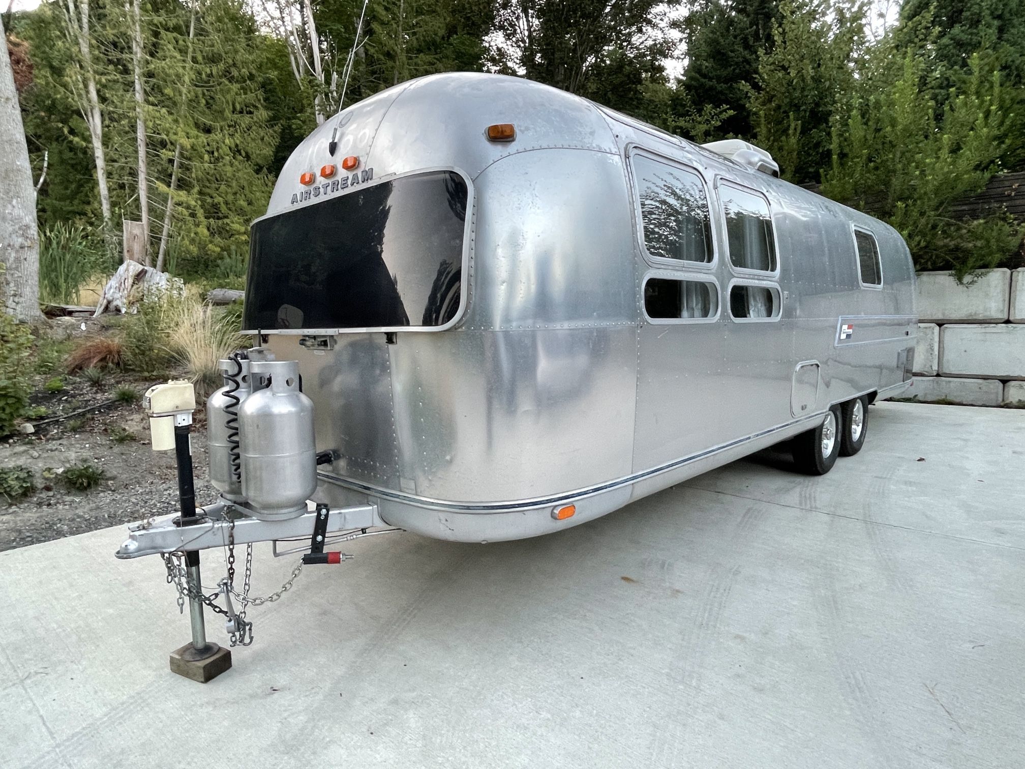 1973 Airstream 29’ Ambassador Camping Trailer