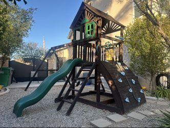 Kids Playset With Swings
