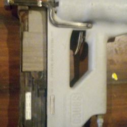 Senco Pneumatic 16 GA 1 3/8"- 2"  Model M2 Staple Gun