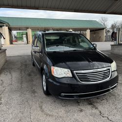 2011 Chrysler Town & Country Minivan.