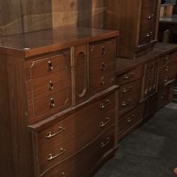 Mcm Dresser Set 