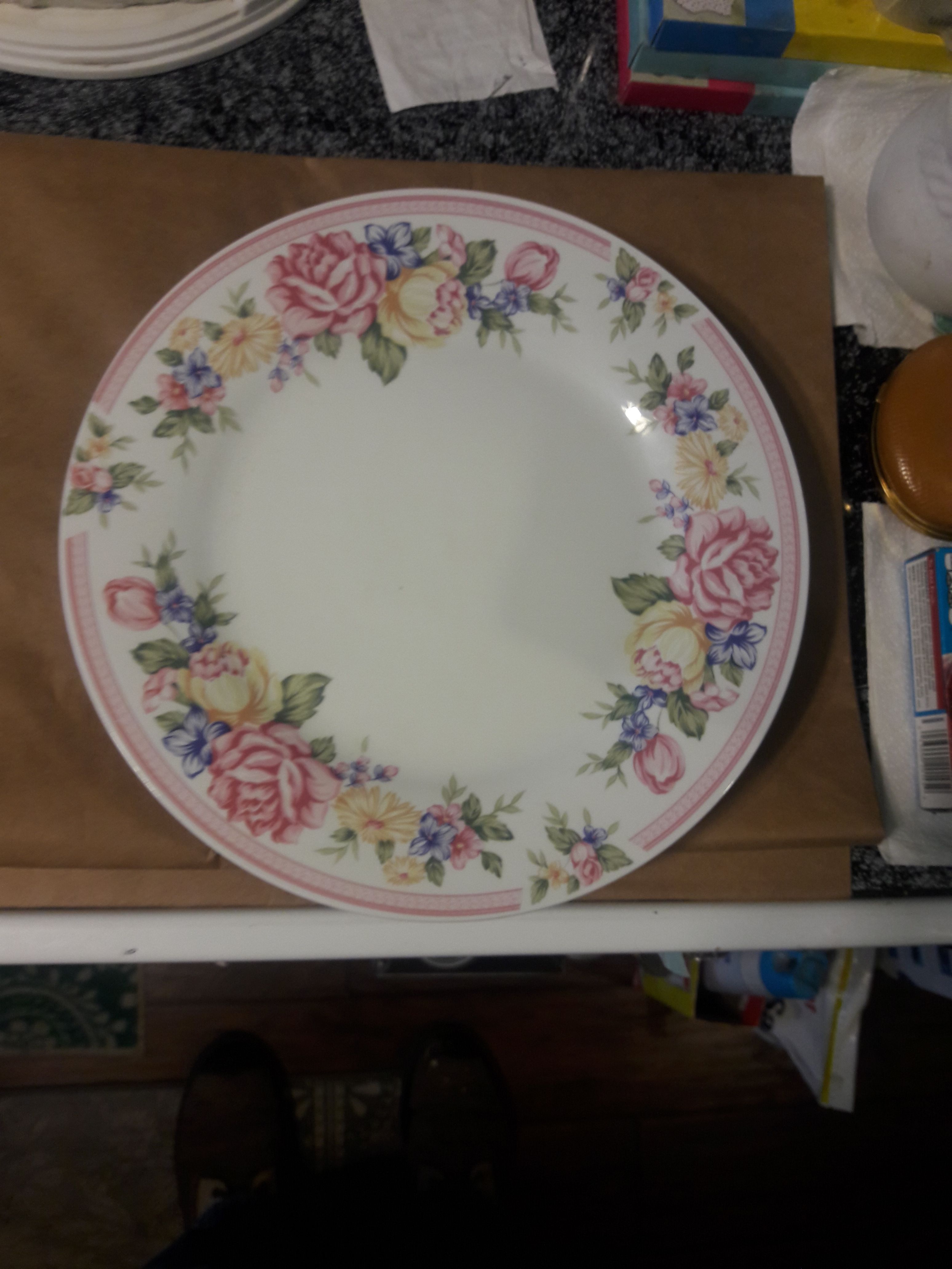 Plates, set of 4, 10.5" Dia., "China Pearl"