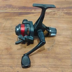 Shimano FX100 Graphite Fishing Reel (Serviced)