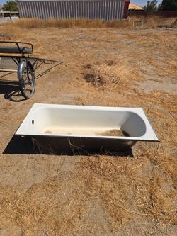 Cast iron bathtub