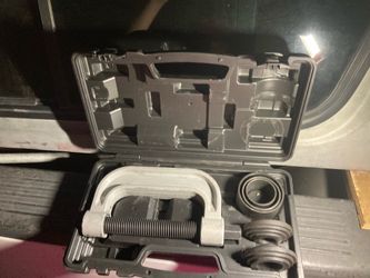Ball joint removal tool