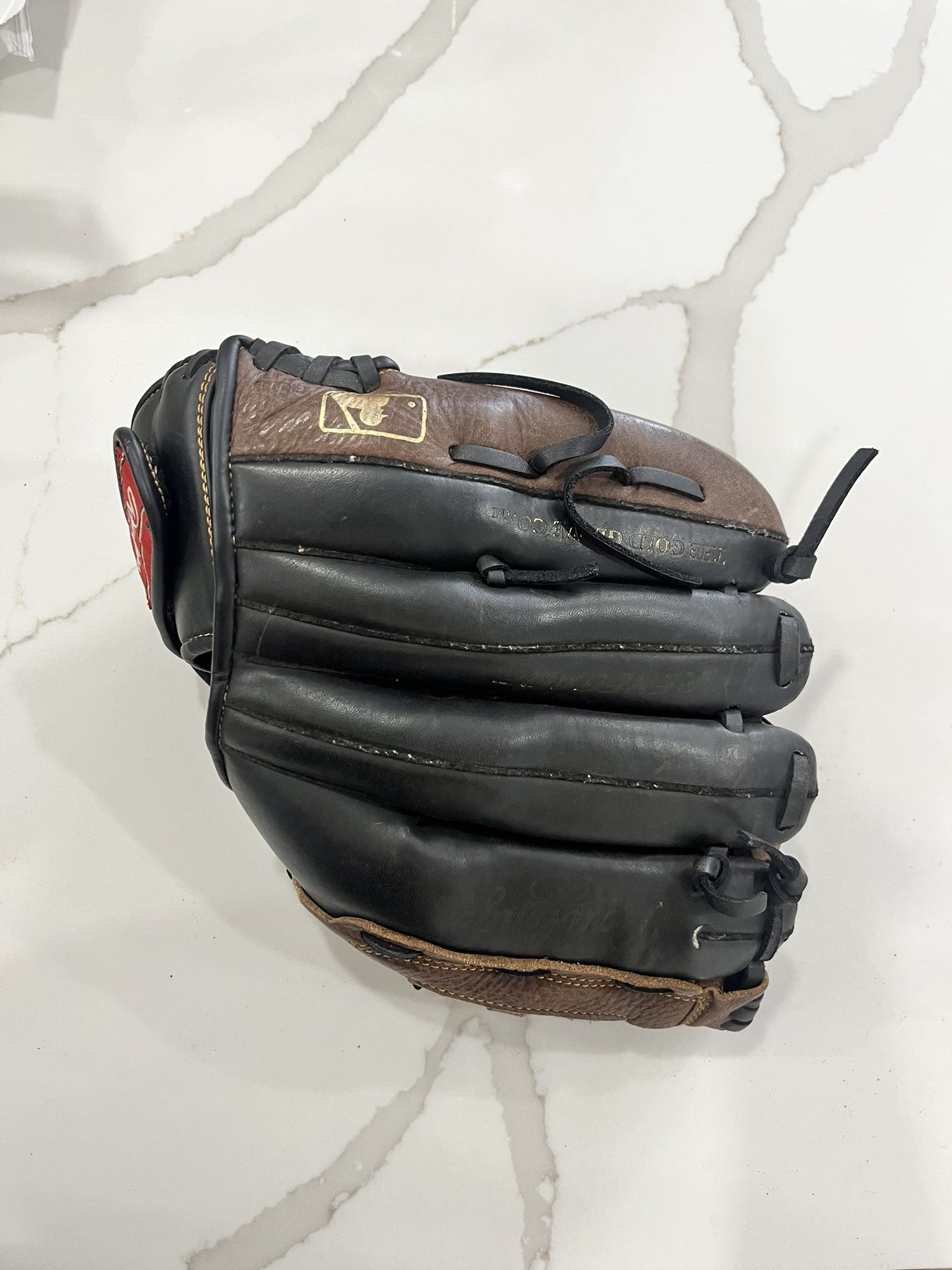 Rawlings baseball Softball glove 12 1/2 inch brown glove