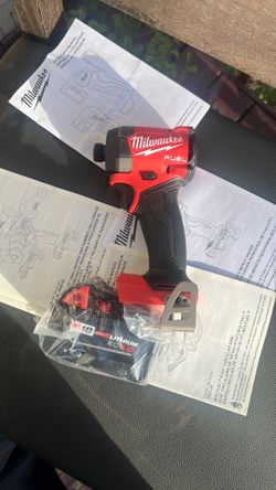 M18 1/4” impact driver W 5.0 battery