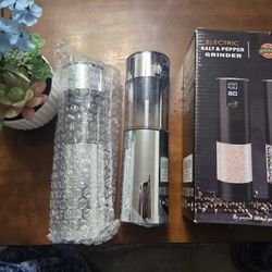 Electric Salt & Pepper Grinder - Salero Eléctrico 