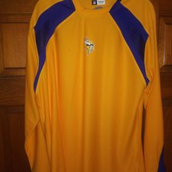 MENS MEDIUM THOUGH MEASUREMENTS ARE MORE LARGE MINNESOTA VIKINGS JERSEY/SHIRT