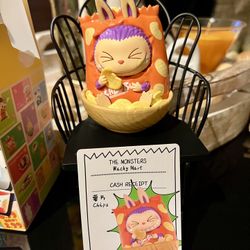  Pop mart The monsters wacky Mart Chips figurine