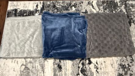 Queen Blankets (3)