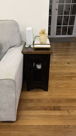 Side table, End table