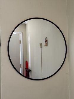 Round Wall Mirror