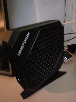 Minisforum TINY Desktop Ryzen 9 DEDICATED GPU 32GB/1TB