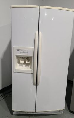 Kenmore Side By Side White Refrigerator Fridge

