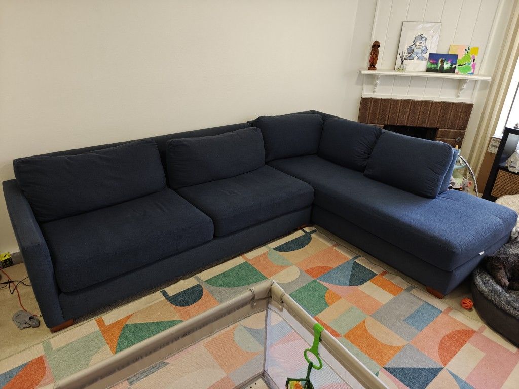 Sectional Sofa With Chaise