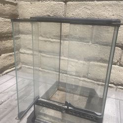 Reptile terrarium