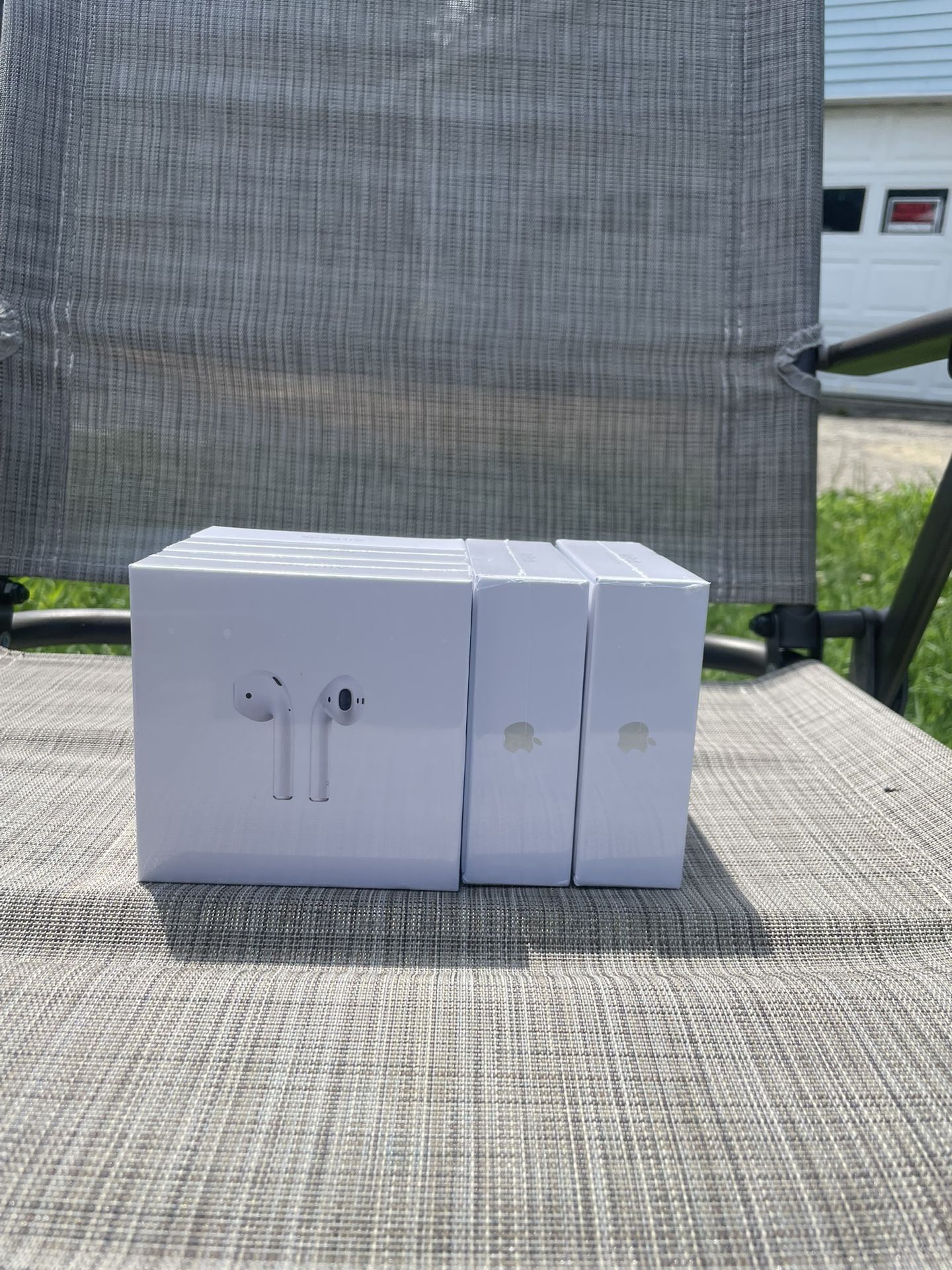 Apple AirPods Gen 2