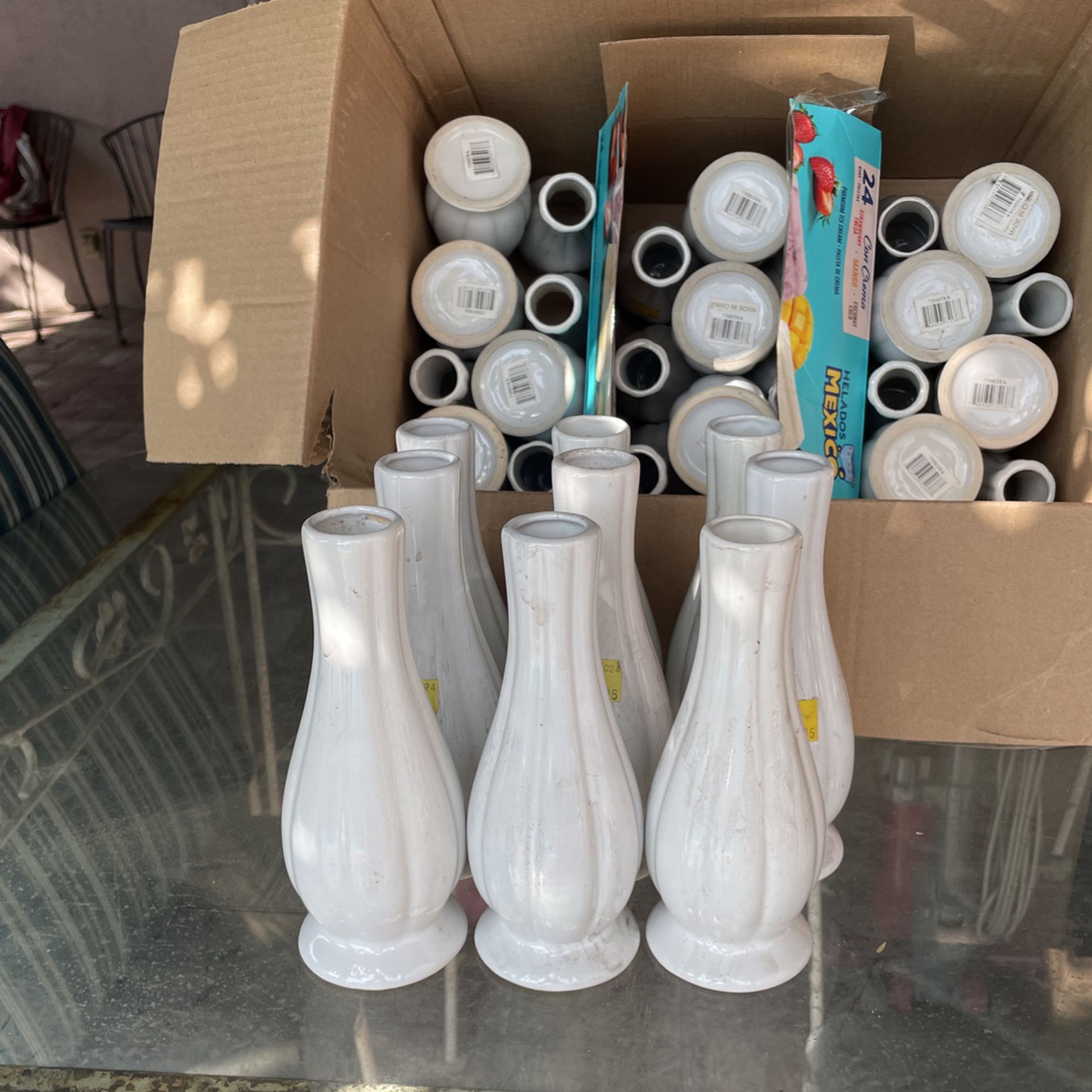 Selling 25 New Small Vase ( 1:00 1ach 