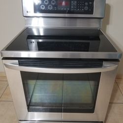 Stainless steel LG Electric stove 5 Burner Free Deliver And Install 3 Month Warranty...