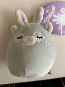 Miley The Llama Squishmallow