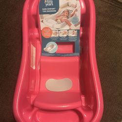 BRAND NEW - The First Years SURE COMFORT Bath Tub