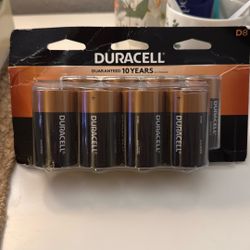 NEW Duracell D8 Batteries Pack of 8