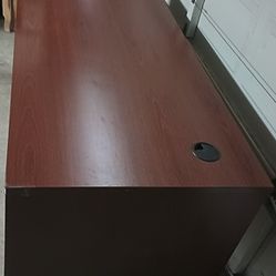 Alera Desk Shell With Straight Front Medium Cherry - Valencia Series 