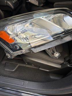 Headlights set for Chevy traverse 2013,2014,2015 like brand new