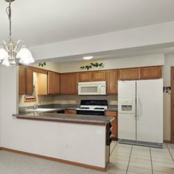 Complete Kitchen With Appliances 