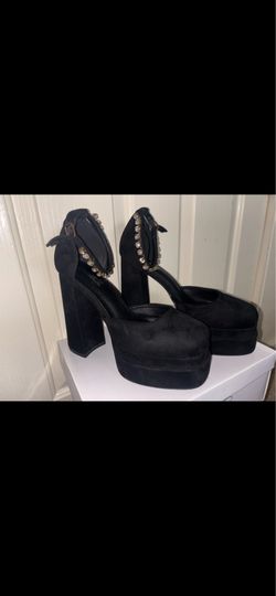 Heels size 9