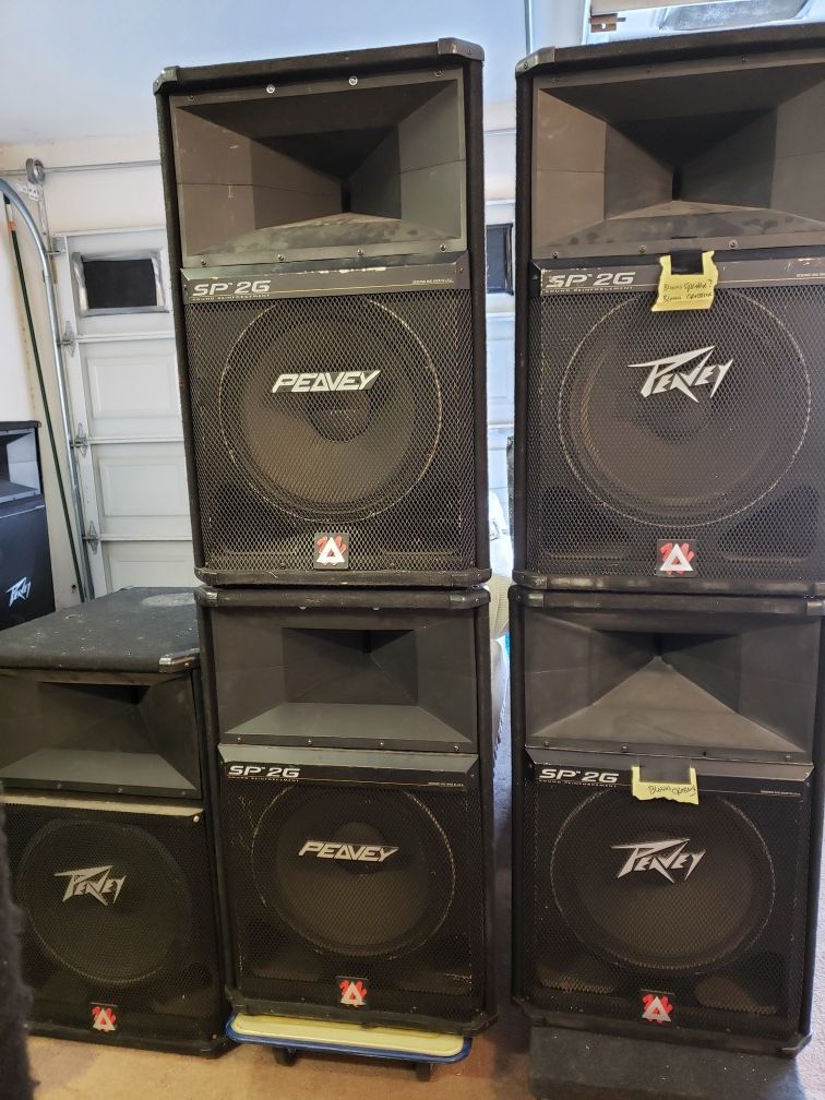 Peavey SP-2G PA speakers