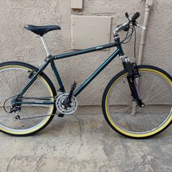 Diamondback  Apex Mountain Trail Bike Shimano Deore LX New Tires Fully