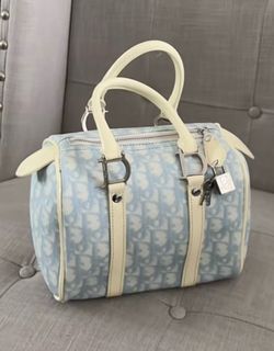 Dior purse
