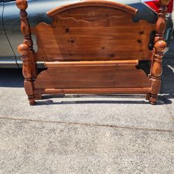 Solid Oak Queen Headboard And Footboard Set