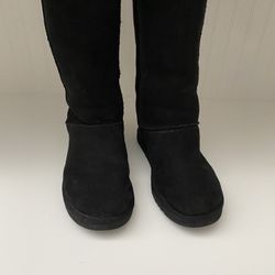 UGG Tall Women’s Boots - Size 8 $40