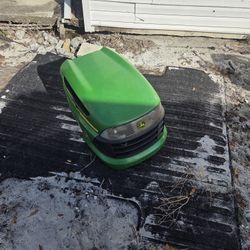 ((READ AD))(($40 EACH))((HOOD LA---SERIES Johndeere)) Riding Mower 