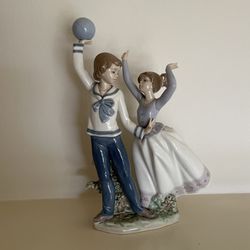 Lladro Kids Playing Ball
