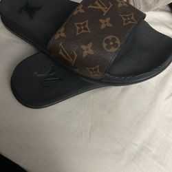 Louis Vuitton Size 9 Men 