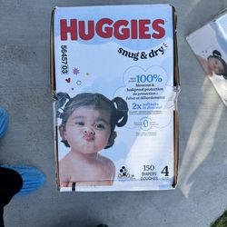 HUGGIES SIZE 4