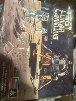 Monogram Set First Lunar Landing Model
