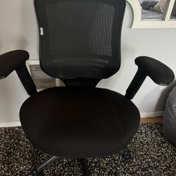 Office Chair Like New  Very Comfortable 