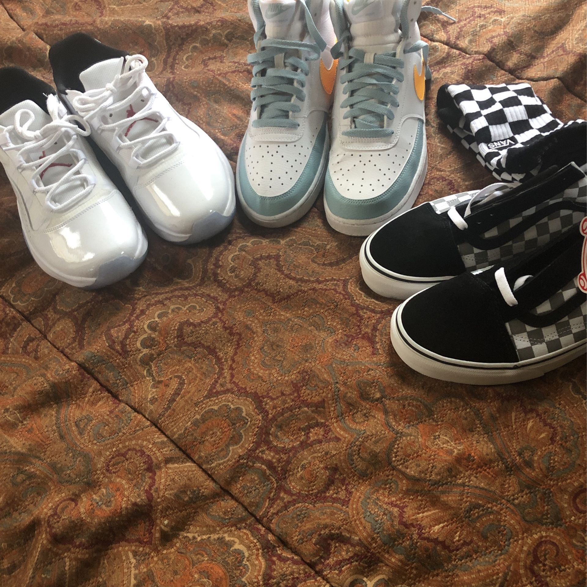 Tennis Shoe Bundle Size 10