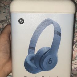 New Beats Solo 4 
