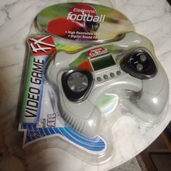 Video Game FX Electronic Football Handheld Game Toy Quest Factory Sealed.