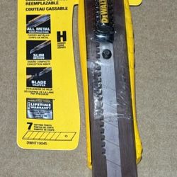25mm Dewalt Knife
